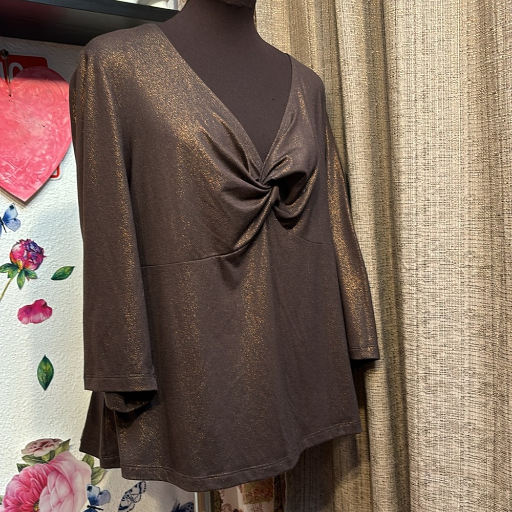 B. Street, 3/4 sleeve chocolate brown/gold glitter twist front top. Size 22/24W